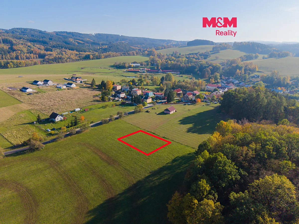 Prodej stavebního pozemku 1000 m²